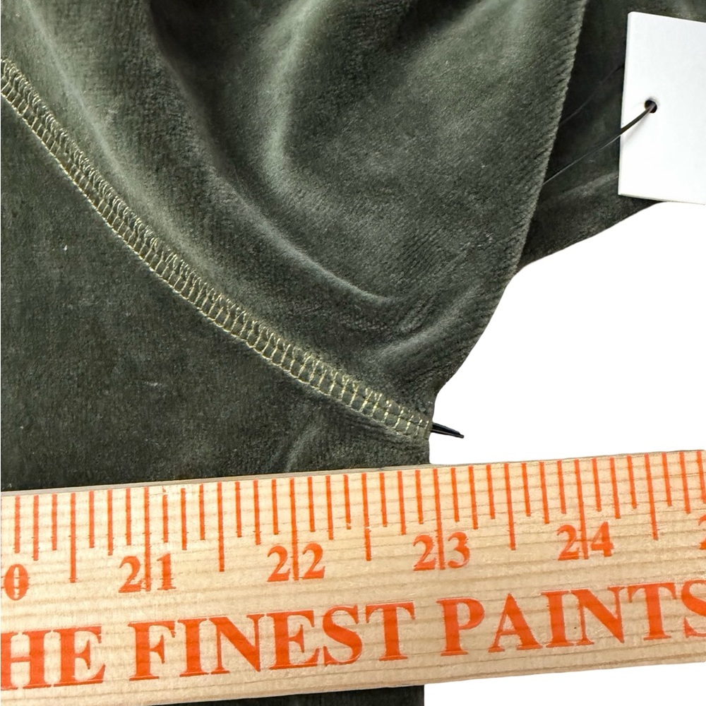NWT Zenergy By Chico’s Size 3 (XL) Olive Green Zip-Up Hoodie - Picture 8 of 8